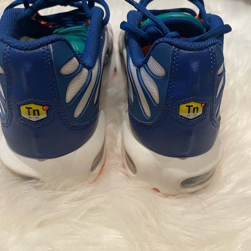 Air Max Plus - Picture 9 of 11